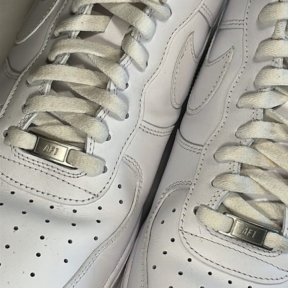 Nike Air Force 1  07 all white, made in 2021, EXCELLENT used condition main image 9